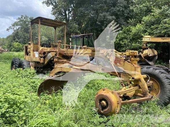 CAT 12D Tiehöylät