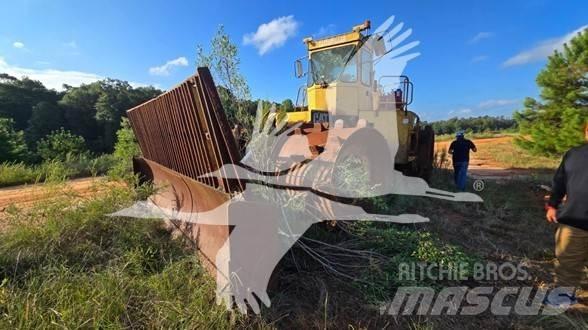 CAT 836C Kaatopaikkajyrät