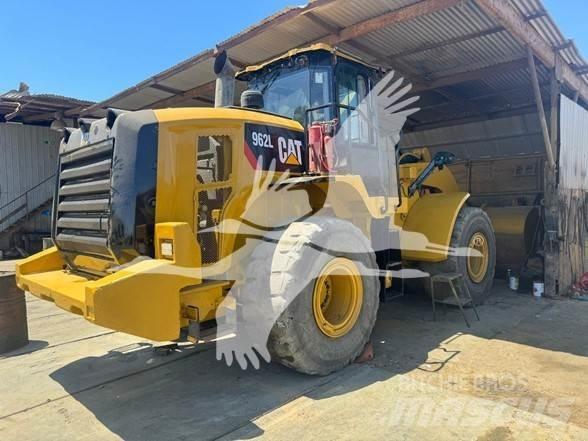 CAT 962L Pyöräkuormaajat