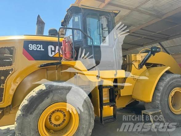 CAT 962L Pyöräkuormaajat