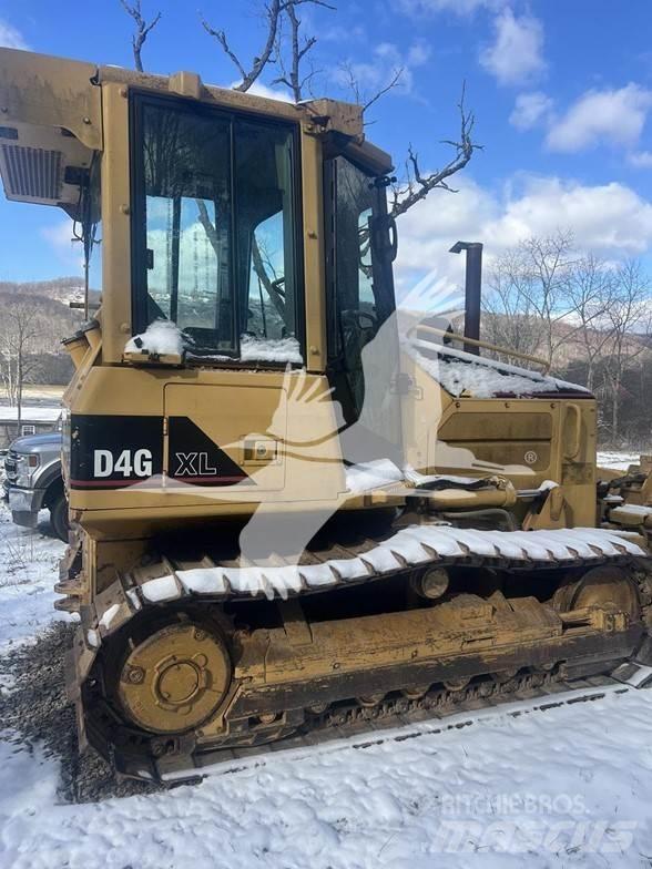 CAT D4G XL Telaketjupuskutraktorit
