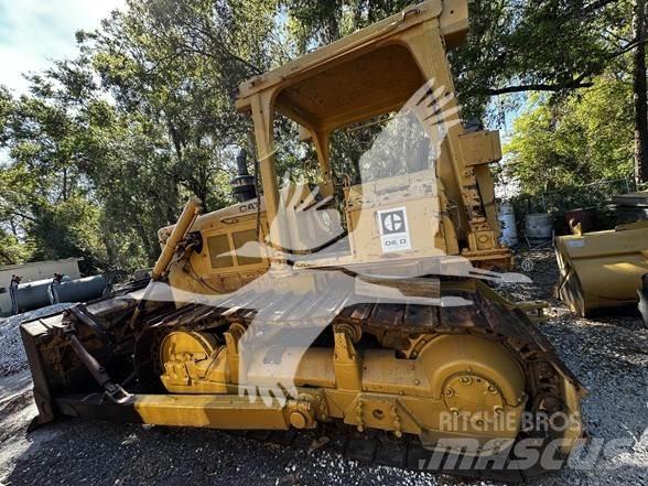 CAT D6D Telaketjupuskutraktorit