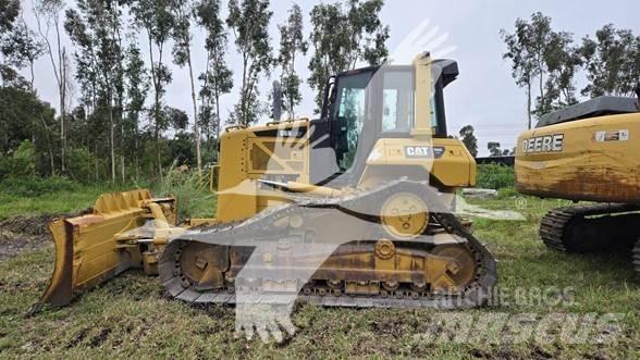 CAT D6N LGP Telaketjupuskutraktorit