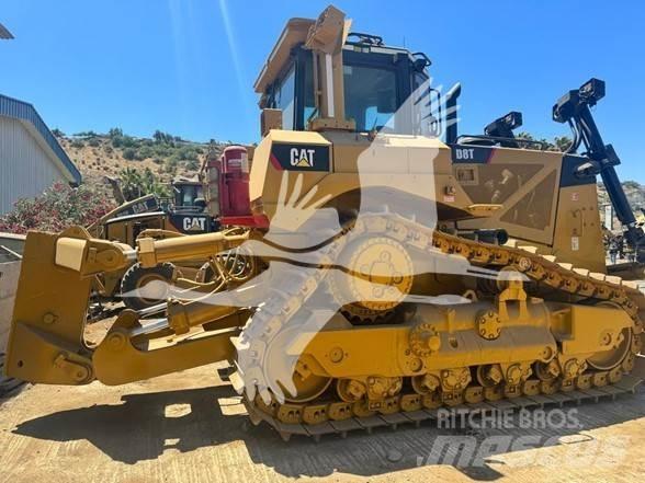 CAT D8T Telaketjupuskutraktorit