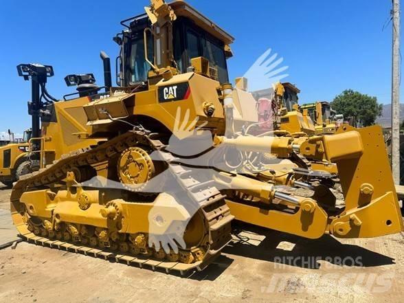CAT D8T Telaketjupuskutraktorit