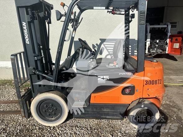 Doosan G25P-5 Dieseltrukit