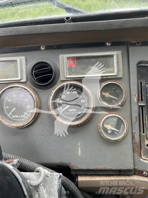 Ford 8000 Vesisäiliöautot