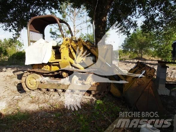John Deere 450 Telakuormaajat