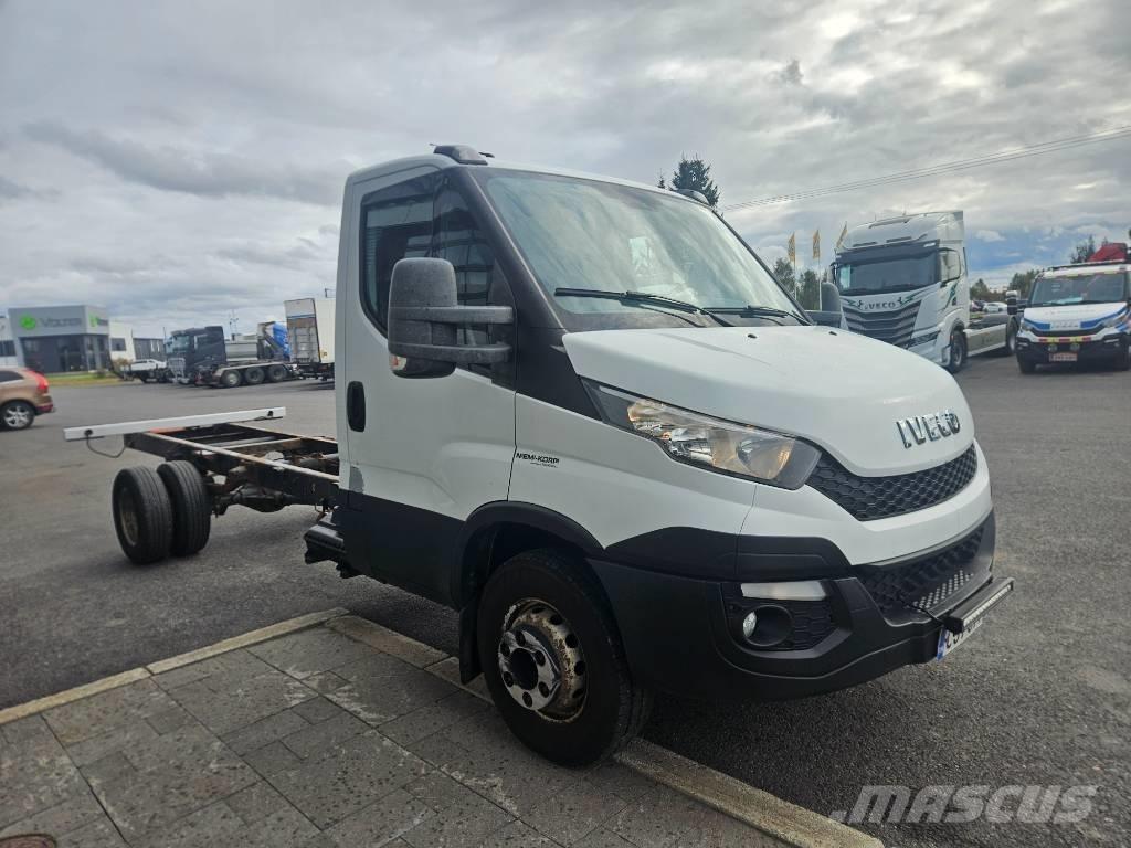 Iveco Daily 70C17 Jakeluautot