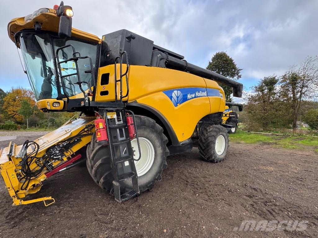 New Holland CX 8070 Leikkuupuimurit