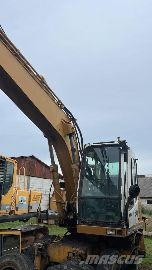 Liebherr A 904 Ketjut, telat ja alustat