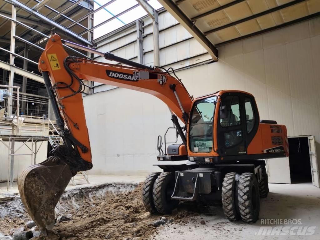 Doosan DX 150W-9C Pyöräkaivukoneet