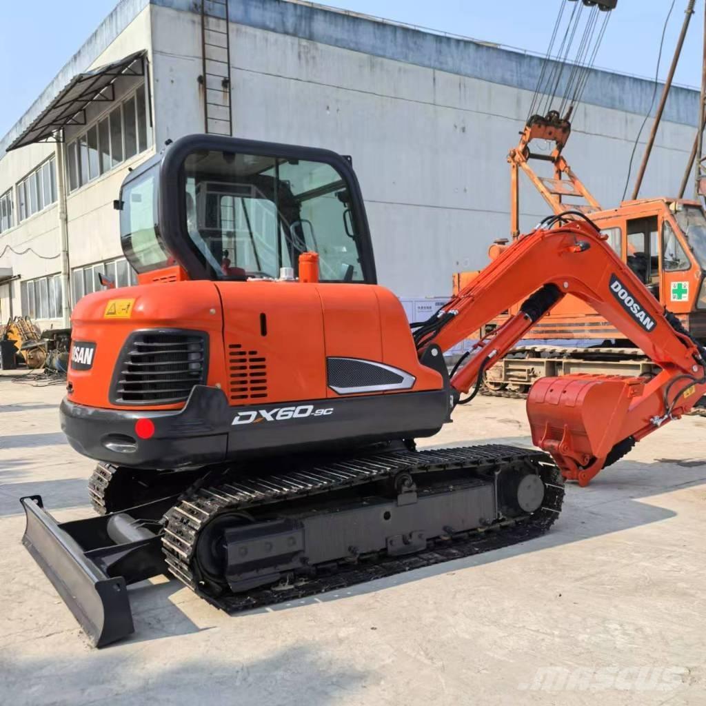 Doosan DX 60-9 C Minikaivukoneet < 7t