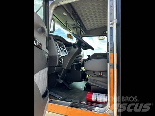 Kenworth W 900 Vetopöytäautot