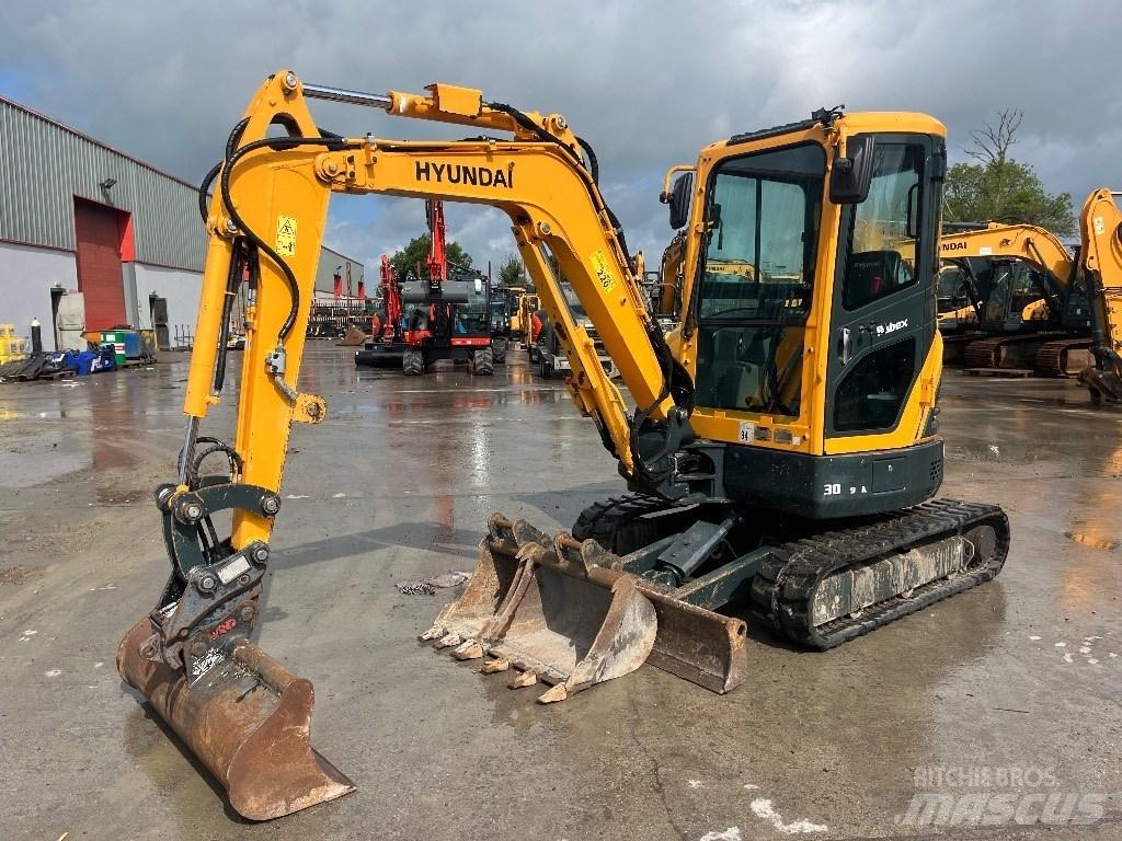 Hyundai R30 Z-9AK Minikaivukoneet < 7t
