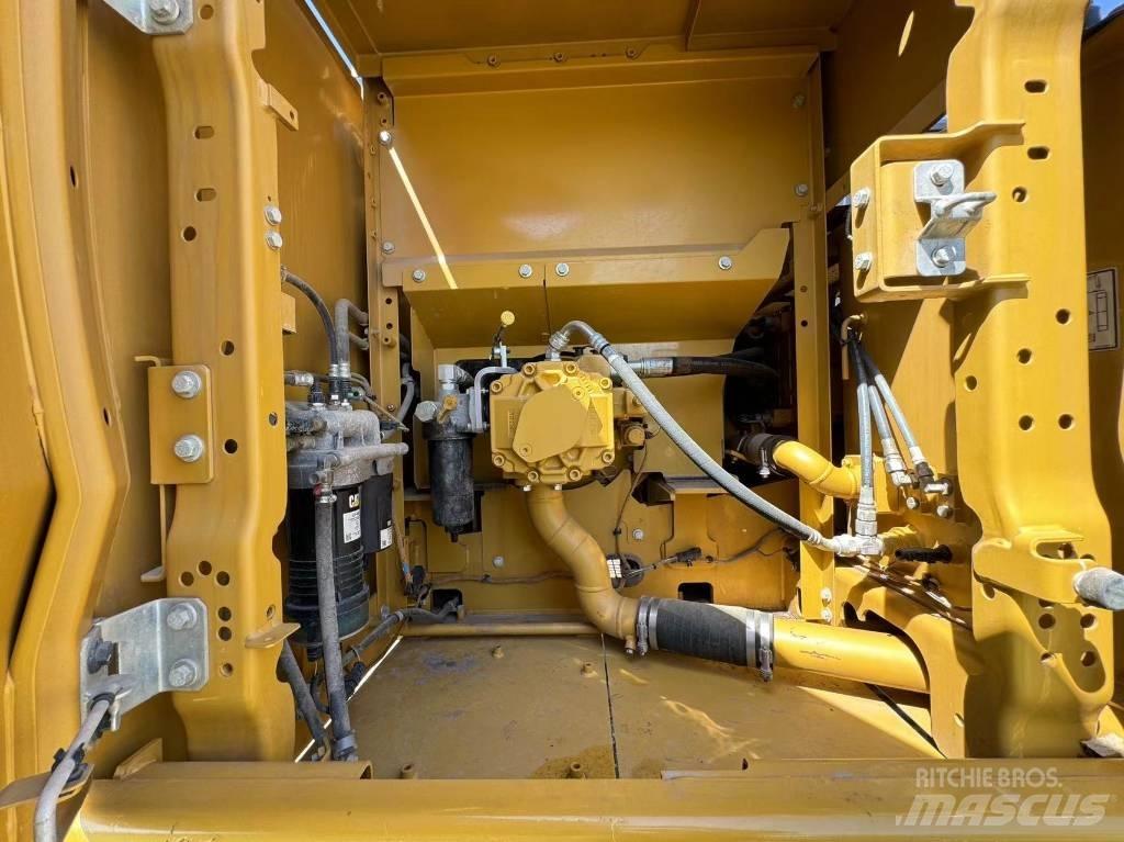 CAT 323GC Telakaivukoneet
