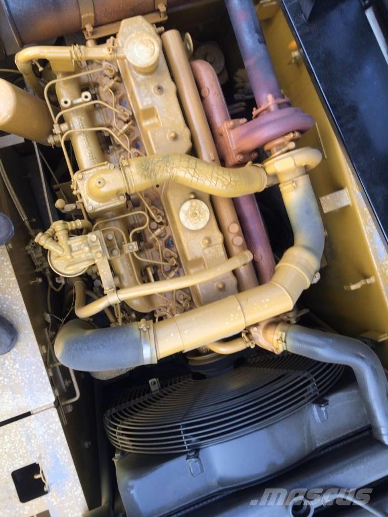 CAT 320 B Telakaivukoneet