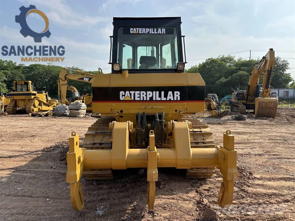 CAT D6G Telaketjupuskutraktorit