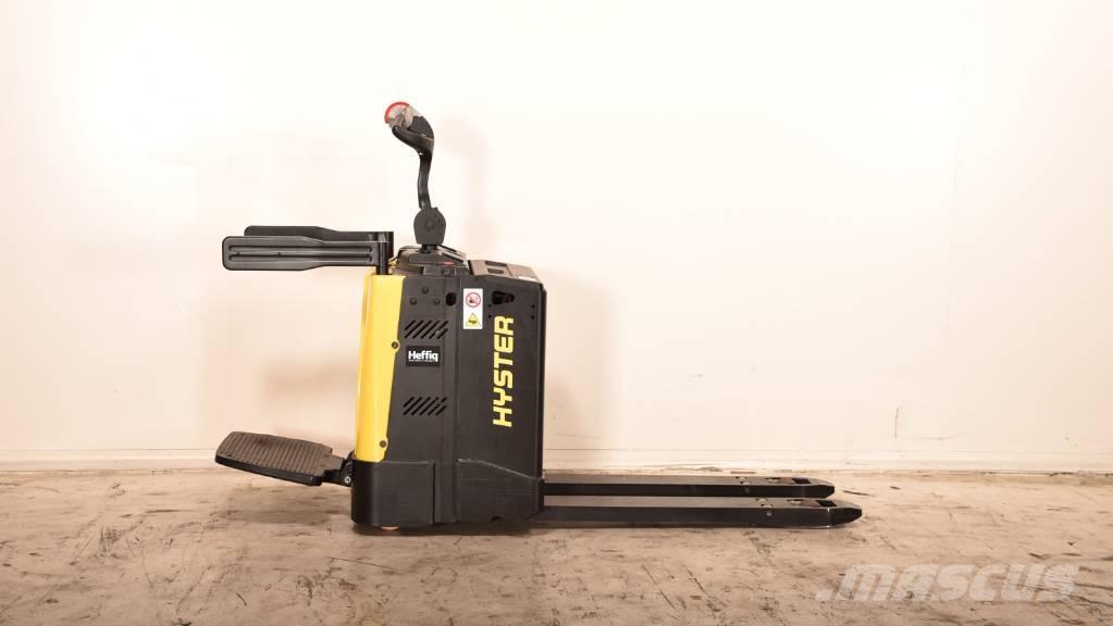 Hyster P 2.0 S Lavansiirtotrukit ajotasolla