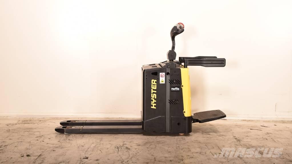 Hyster P 2.0 S Lavansiirtotrukit ajotasolla
