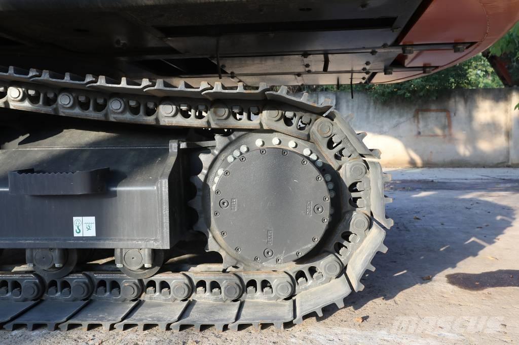 Develon DX 205 Midikaivukoneet 7t - 12t