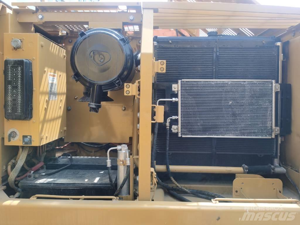 CAT 320 C L Telakaivukoneet