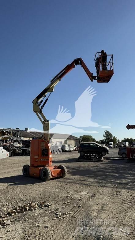 JLG E300AJP Kuukulkijat