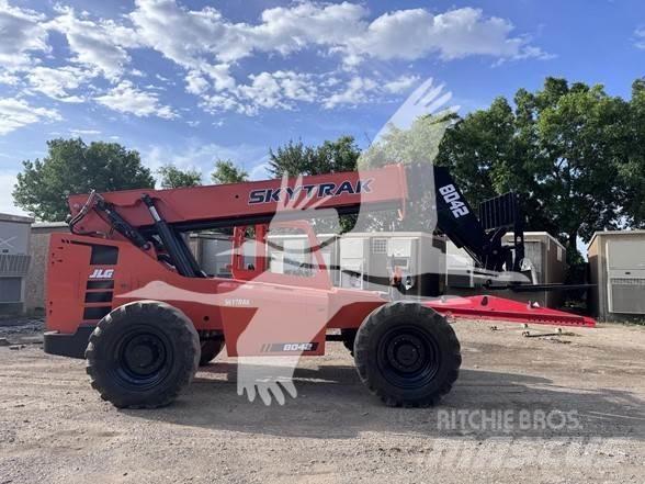 SkyTrak 8042 Kurottajat