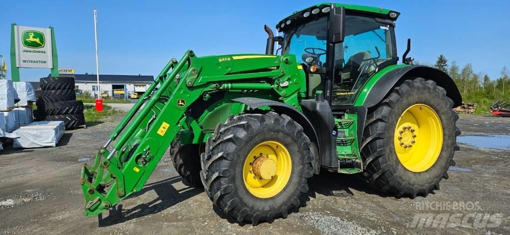 John Deere 6215R Traktorit