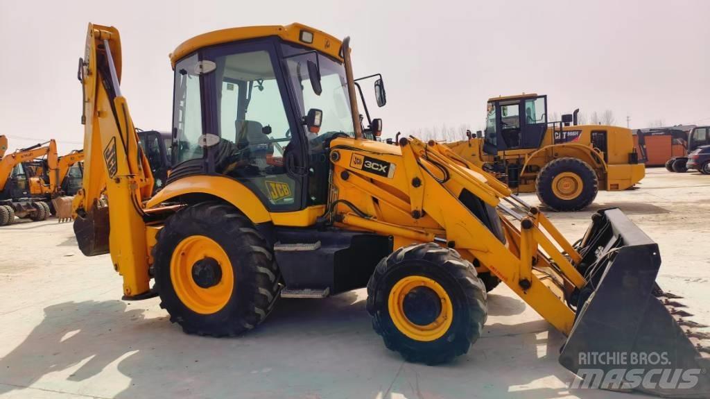 JCB 3 CX Kaivurikuormaajat