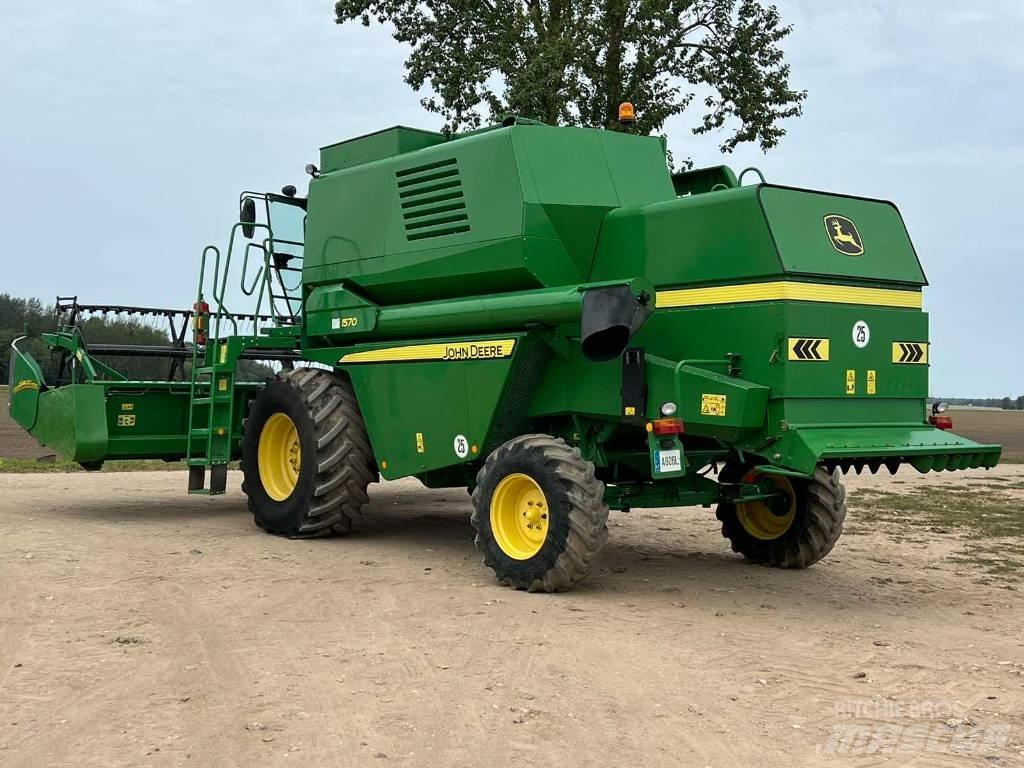John Deere 1570 Leikkuupuimurit