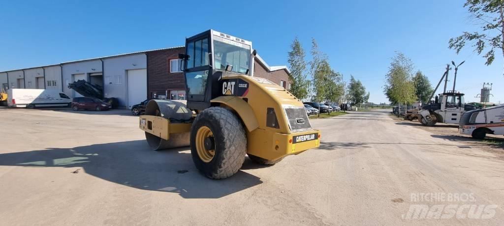CAT CS 533 Yksivalssijyrät
