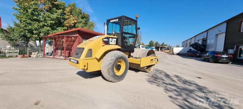 CAT CS 533 Yksivalssijyrät