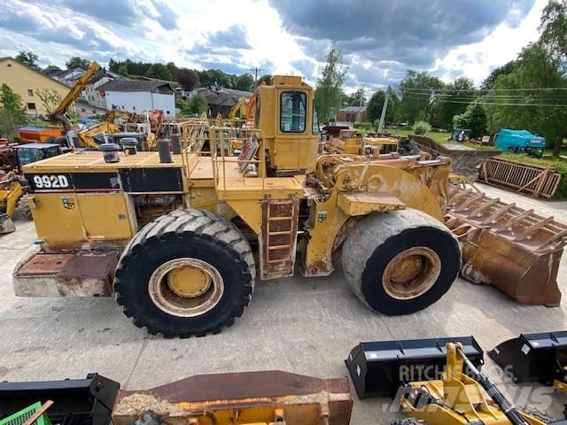 CAT 992 D Pyöräkuormaajat