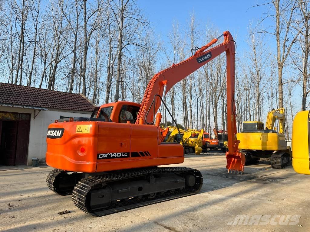 Doosan DX140 Telakaivukoneet