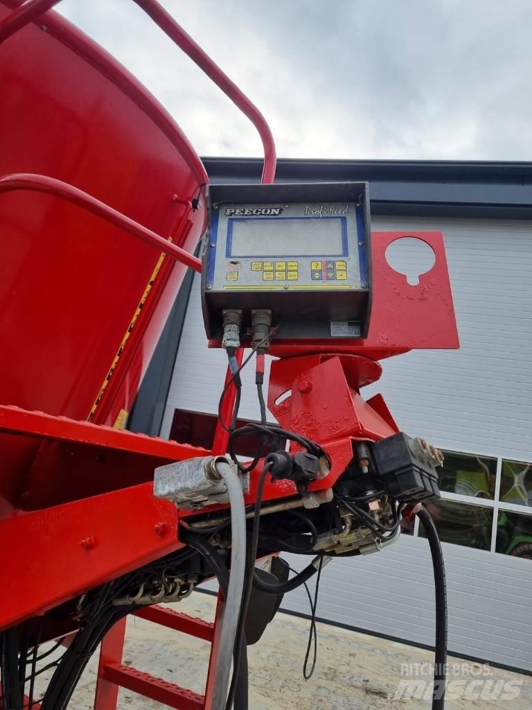 Peecon vme 200 twin Karjan ruokintalaitteet