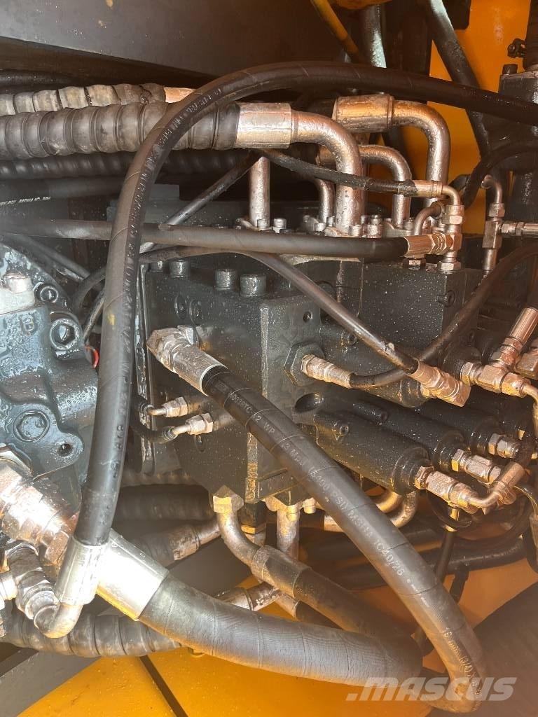 Hyundai 220LC-9S Telakaivukoneet