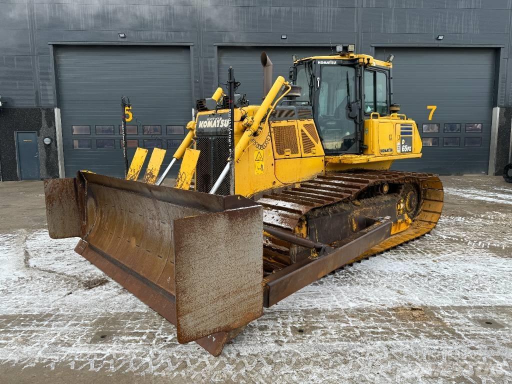 Komatsu D65PX-18 Telaketjupuskutraktorit