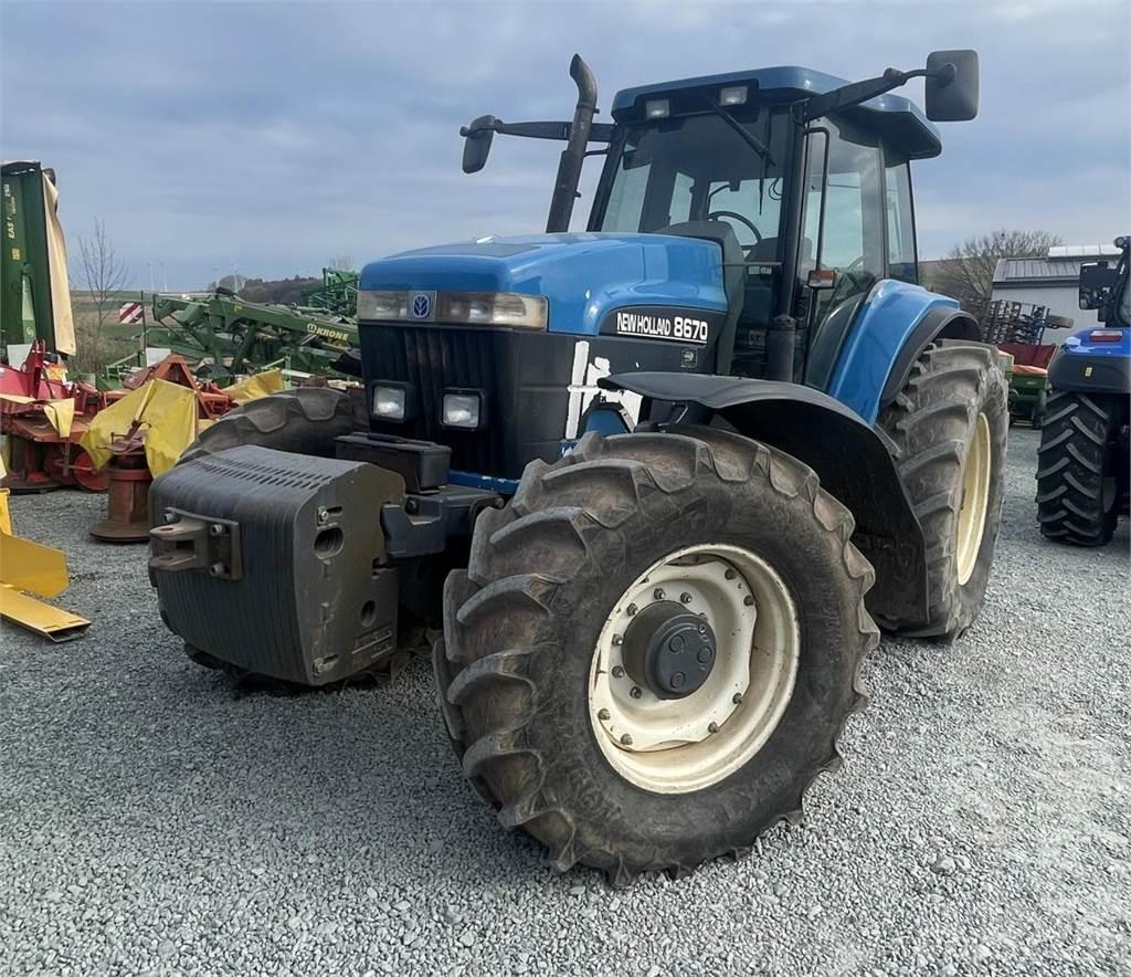 New Holland 8670 Traktorit