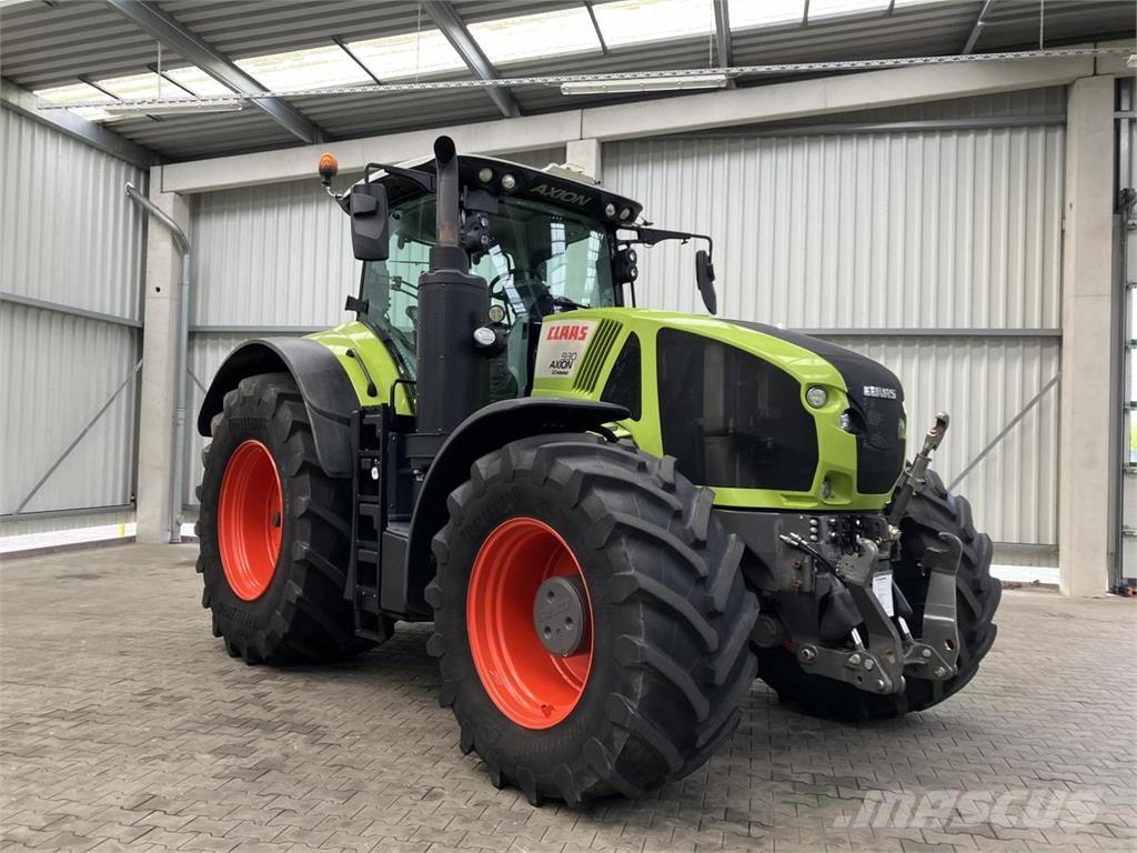 CLAAS Axion 930 Traktorit