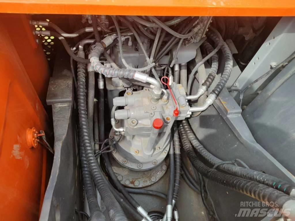Hitachi ZX200 Telakaivukoneet