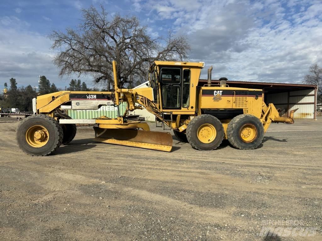CAT 163H Tiehöylät