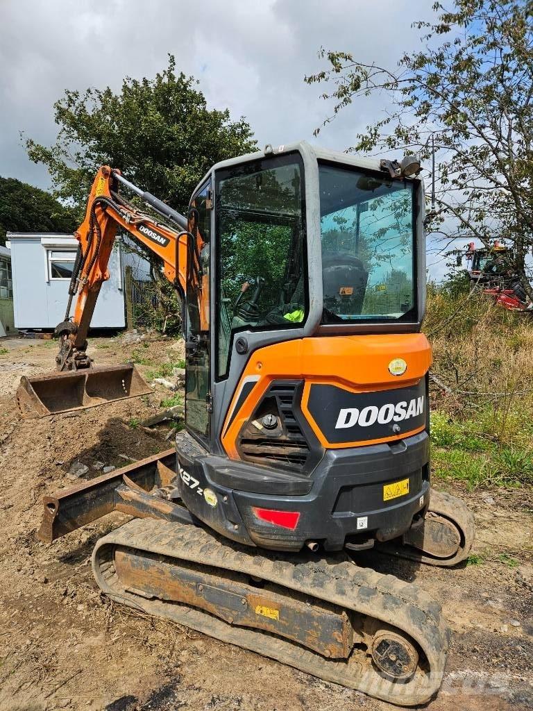 Doosan DX 27 Z Minikaivukoneet < 7t
