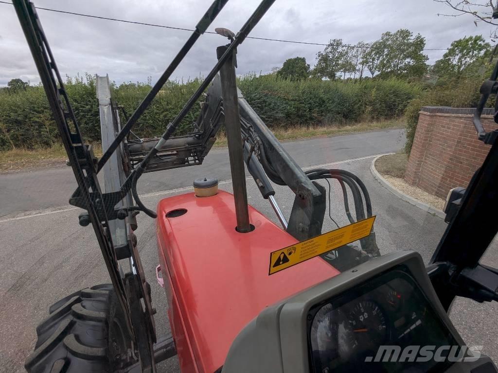 Massey Ferguson 6150 Traktorit