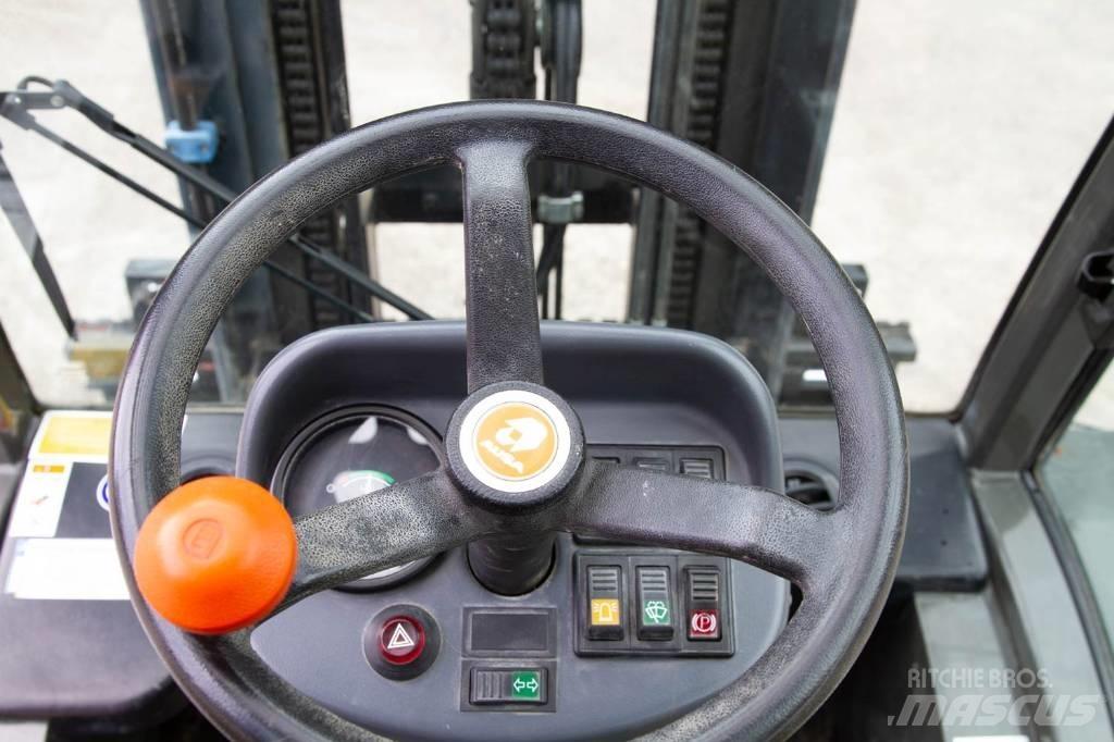 Ausa C 250 H Maastotrukit