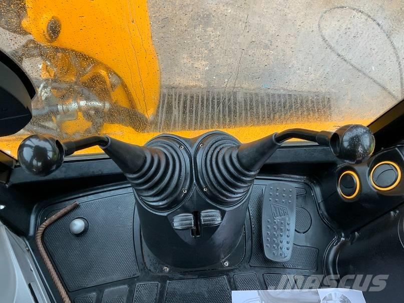 JCB 3 CX Kaivurikuormaajat