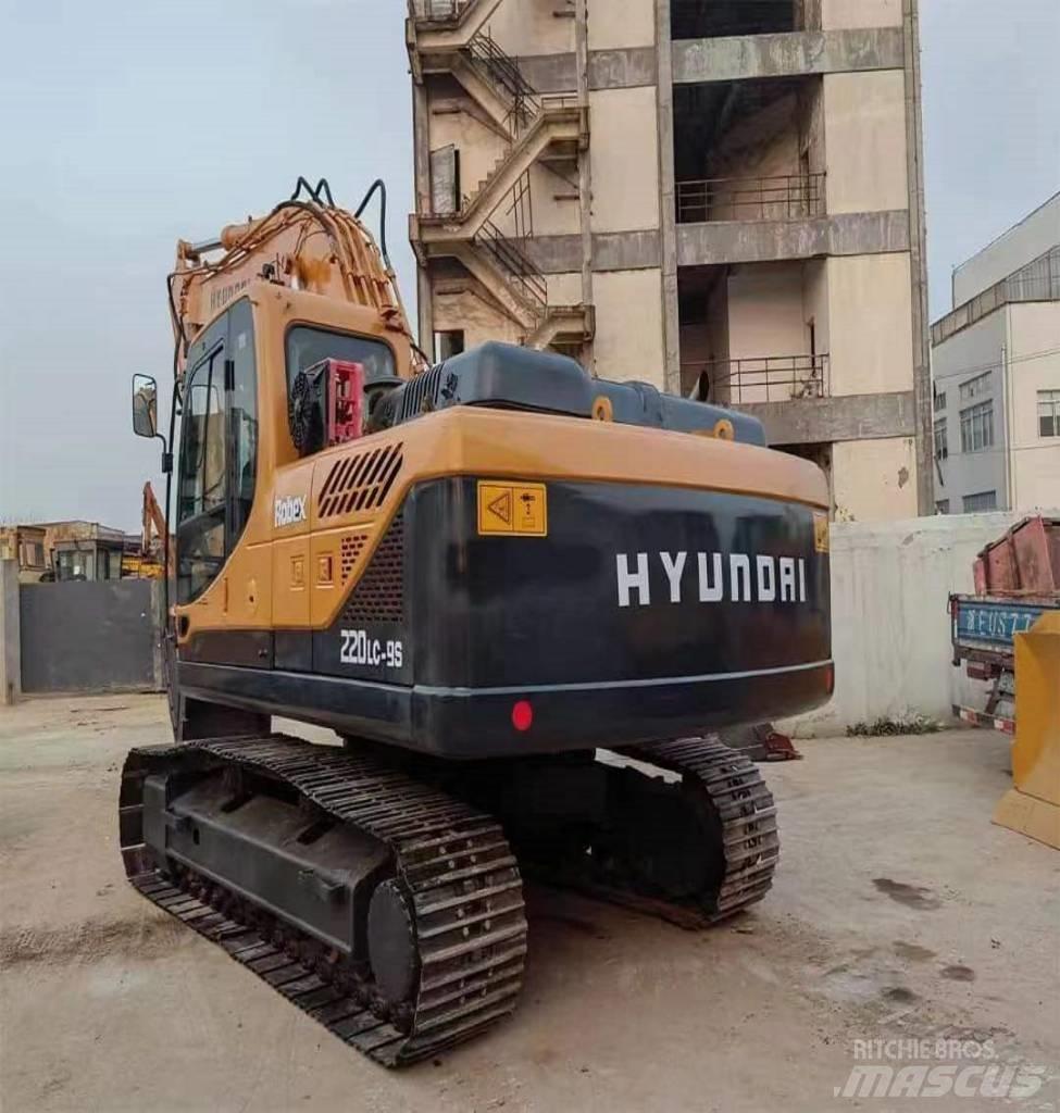 Hyundai R220LC-9S Telakaivukoneet