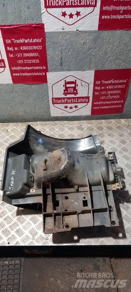 Scania 94 D.   1543634 Ohjaamot ja sisustat
