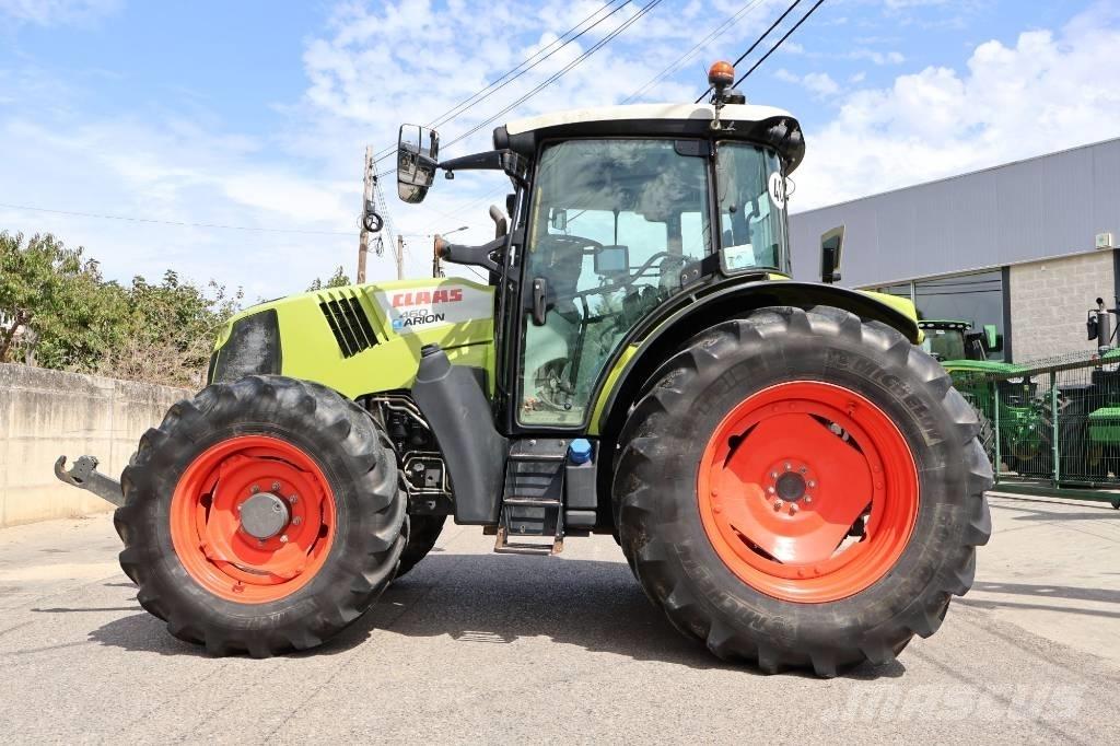 CLAAS Arion 460 Traktorit