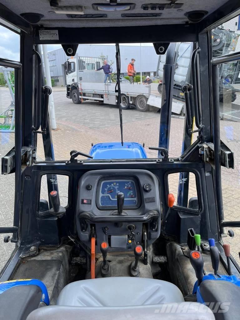 New Holland TK 4030f Traktorit